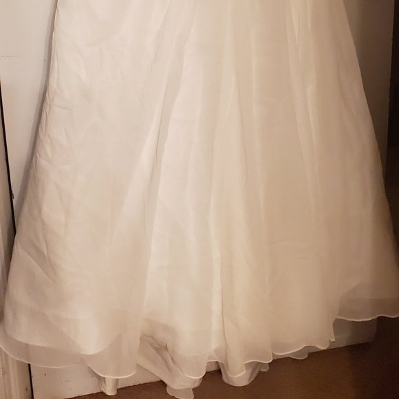 David's Bridal Wedding Dress - Picture 7 of 9